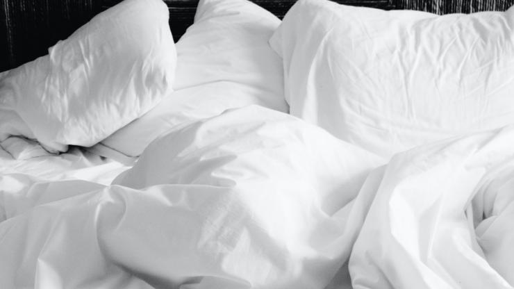 white-bed-comforter