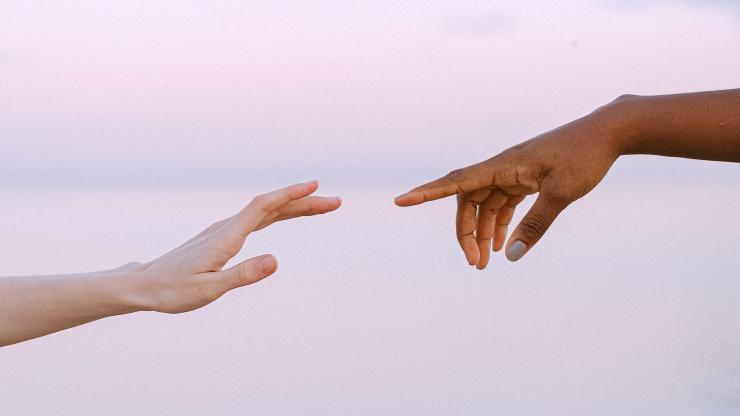 hands-touching