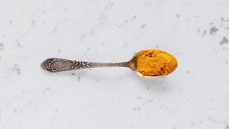 turmeric-spoon