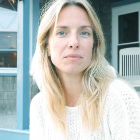 Amanda Carney